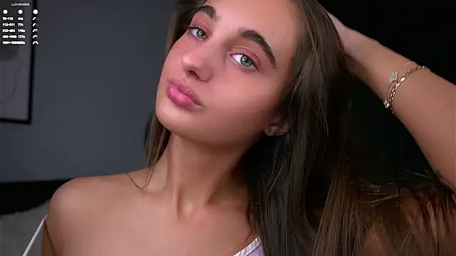 Snapshot of PiquingOgalala chatting on November 3, 2025, 1:11 am PiquingOgalala online show from November 3, 2025, 1:11 am