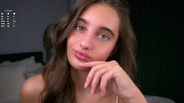 Snapshot of PiquingOgalala chatting on December 2, 2025, 1:06 am PiquingOgalala online show from December 2, 2025, 1:06 am