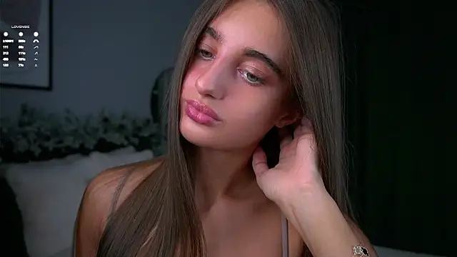 Snapshot of PiquingOgalala chatting on December 5, 2025, 1:05 am PiquingOgalala online show from December 5, 2025, 1:05 am