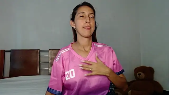 aleja rythm online show from March 15, 2026, 7:43 pm