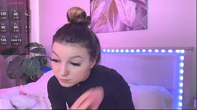 Veronica leal online show from March 26, 2026, 8:12 am