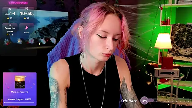  HelenCarter online show from November 4, 2025, 8:45 pm