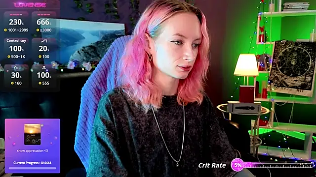  HelenCarter online show from November 15, 2025, 8:46 pm