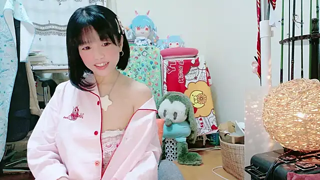 Snapshot of renapiyon8182 chatting on December 27, 2024, 7:57 pm renapiyon8182 online show from December 27, 2024, 7:57 pm