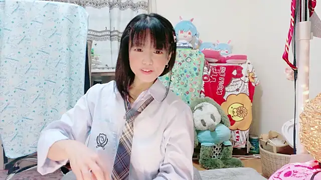 Snapshot of renapiyon8182 chatting on March 6, 2025, 7:32 pm renapiyon8182 online show from March 6, 2025, 7:32 pm