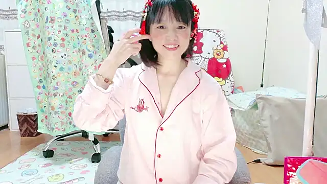 Snapshot of renapiyon8182 chatting on July 3, 2026, 8:37 pm renapiyon8182 online show from July 3, 2026, 8:37 pm