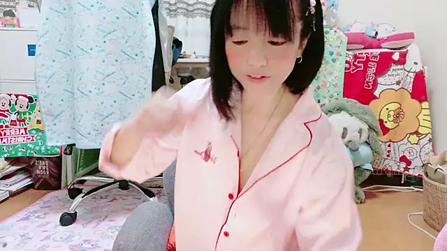 Snapshot of renapiyon8182 chatting on February 8, 2025, 7:38 pm renapiyon8182 online show from February 8, 2025, 7:38 pm