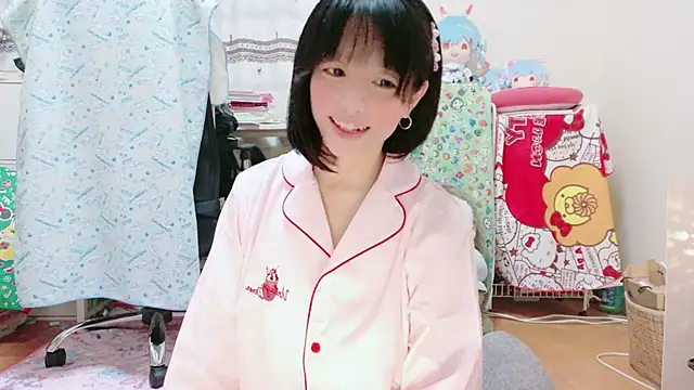 Snapshot of renapiyon8182 chatting on January 1, 2025, 7:53 pm renapiyon8182 online show from January 1, 2025, 7:53 pm