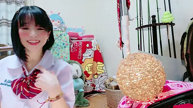 Snapshot of renapiyon8182 chatting on February 13, 2025, 7:10 pm renapiyon8182 online show from February 13, 2025, 7:10 pm