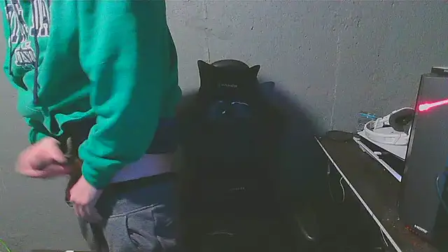 Superoz77 online show from January 12, 2025, 5:03 am