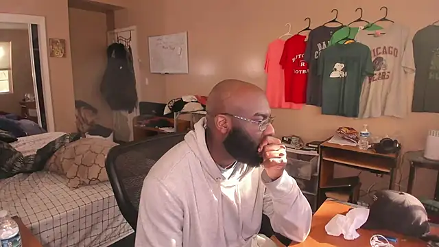 MrChuckDailyXXX online show from October 21, 2025, 1:43 pm