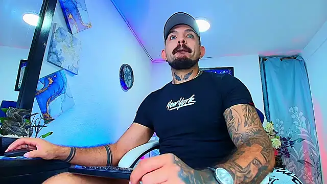 Snapshot of Adil_aminn chatting on February 23, 2026, 6:14 am Adil aminn online show from February 23, 2026, 6:14 am