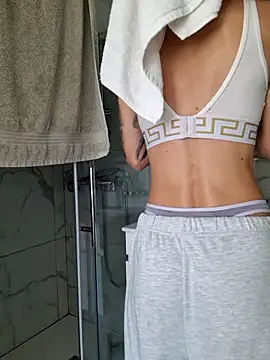 EileX official online show from April 10, 2026, 6:20 am