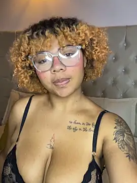 Eloisa cleavage  online show from March 13, 2026, 10:20 am