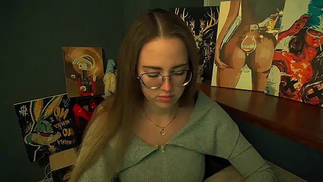 Snapshot of luxie_milady chatting on April 22, 2026, 12:34 pm luxie milady online show from April 22, 2026, 12:34 pm