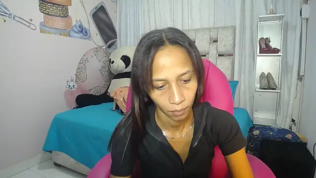 EMMA SWEETT1 online show from November 15, 2025, 6:34 pm