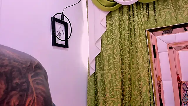 Snapshot of dilan_scootk_ chatting on December 4, 2025, 7:35 pm dilan scootk online show from December 4, 2025, 7:35 pm