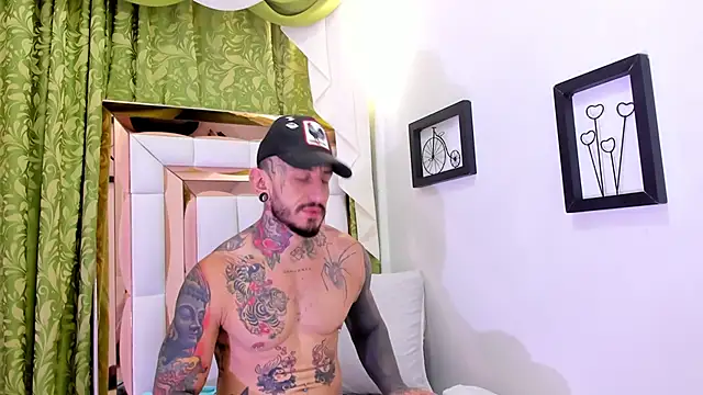 Snapshot of dilan_scootk_ chatting on October 2, 2025, 7:28 pm dilan scootk online show from October 2, 2025, 7:28 pm