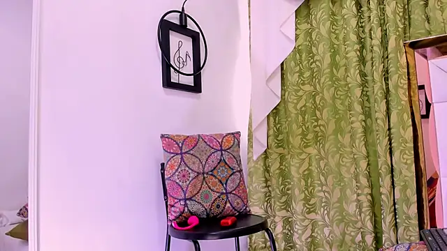 dilan scootk  online show from December 19, 2025, 7:27 pm