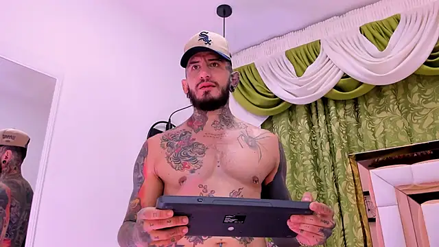 dilan scootk  online show from December 22, 2025, 3:12 pm