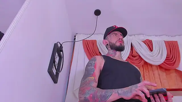 dilan scootk  online show from February 22, 2026, 11:23 am