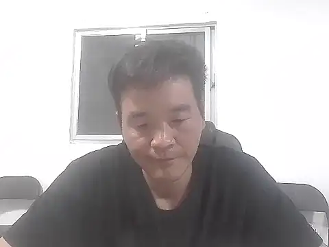 Snapshot of kisstoyousoon2024 chatting on November 18, 2025, 8:12 pm kisstoyousoon2024 online show from November 18, 2025, 8:12 pm