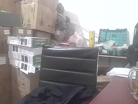 Snapshot of kisstoyousoon2024 chatting on December 2, 2025, 9:22 am kisstoyousoon2024 online show from December 2, 2025, 9:22 am