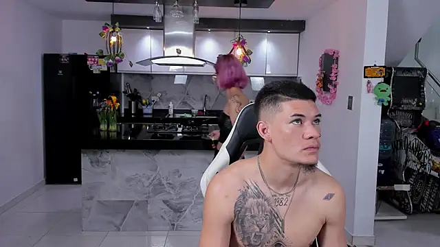 Snapshot of vicky_wendy_hot_sexx chatting on July 12, 2026, 5:41 am vicky wendy hot sexx online show from July 12, 2026, 5:41 am