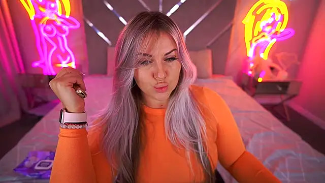 Snapshot of KiraCandyS chatting on September 21, 2025, 8:03 pm KiraCandyS online show from September 21, 2025, 8:03 pm