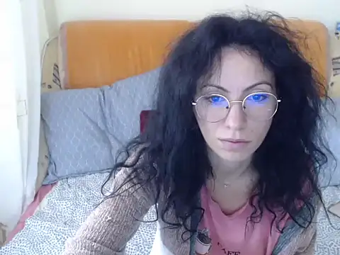 Emmatoo online show from October 31, 2025, 9:06 am