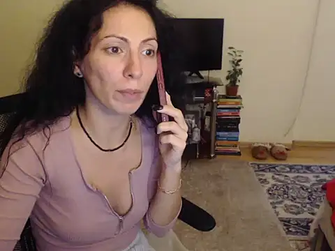 Emmatoo online show from October 18, 2025, 2:52 pm