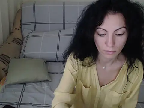 Emmatoo online show from November 10, 2025, 10:31 am