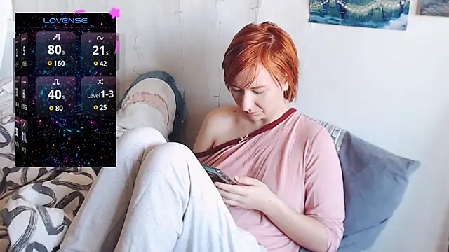 Snapshot of licentia__poetica chatting on February 24, 2025, 10:15 am licentia  poetica online show from February 24, 2025, 10:15 am