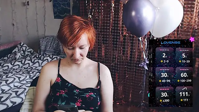 Snapshot of licentia__poetica chatting on February 22, 2025, 1:57 pm licentia  poetica online show from February 22, 2025, 1:57 pm