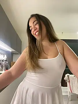 EvaLoReCouple online show from January 20, 2025, 5:48 pm