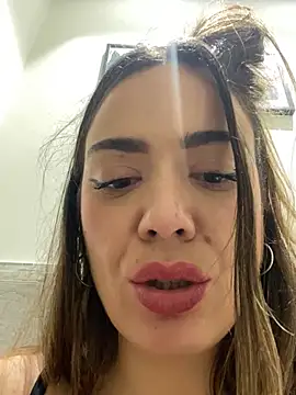 EvaLoReCouple online show from January 9, 2025, 6:04 pm