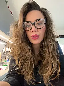 EvaLoReCouple online show from January 2, 2025, 9:33 am