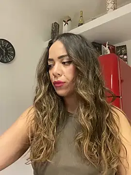 EvaLoReCouple online show from January 12, 2025, 5:01 pm