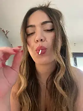 EvaLoReCouple online show from December 24, 2024, 2:33 pm