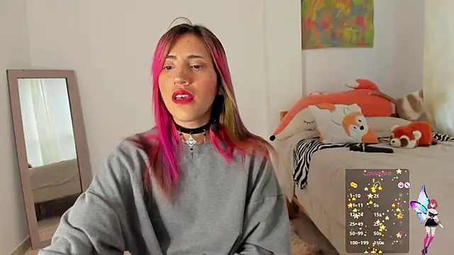 linnie  online show from January 26, 2025, 11:17 am