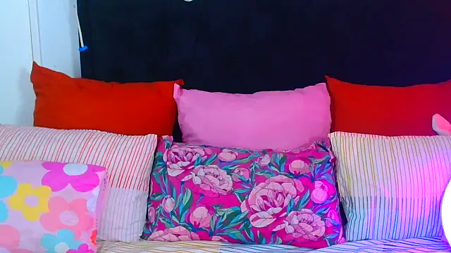 SAVAGExBOO online show from November 1, 2025, 6:02 pm