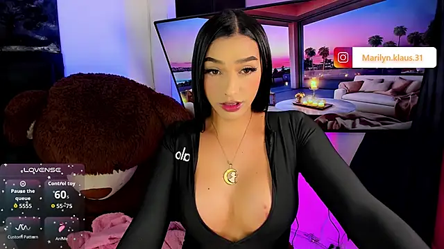 Maryonthemoon online show from November 22, 2025, 8:35 am