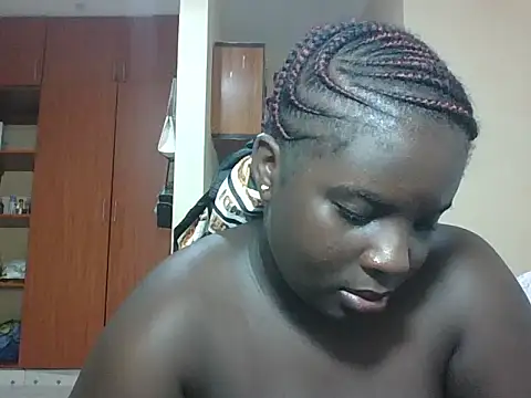 hotebbbyy online show from February 16, 2026, 11:09 am