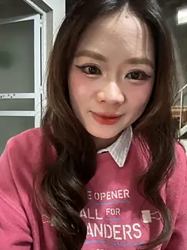 Hellen 111 online show from October 28, 2025, 8:13 am