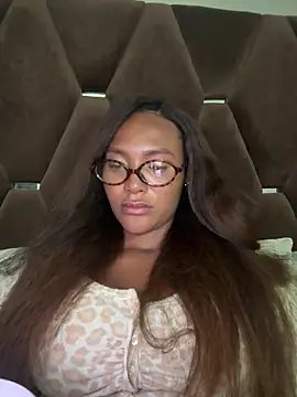 KyaraMiller online show from March 25, 2026, 4:34 am