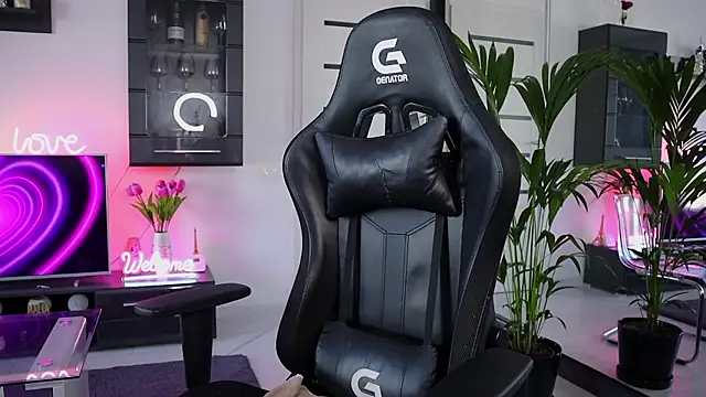 Snapshot of Beauty_Anne chatting on February 3, 2026, 10:31 am Beauty Anne online show from February 3, 2026, 10:31 am