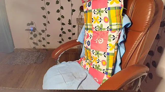 KhwahisHH online show from February 9, 2025, 12:39 am