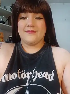 ItsNaiixa online show from May 30, 2026, 10:04 pm