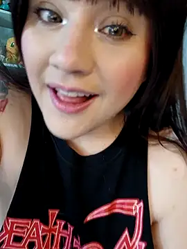 ItsNaiixa online show from April 26, 2026, 3:31 pm