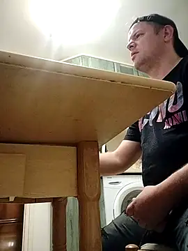 lobito1997 online show from October 23, 2025, 2:54 am